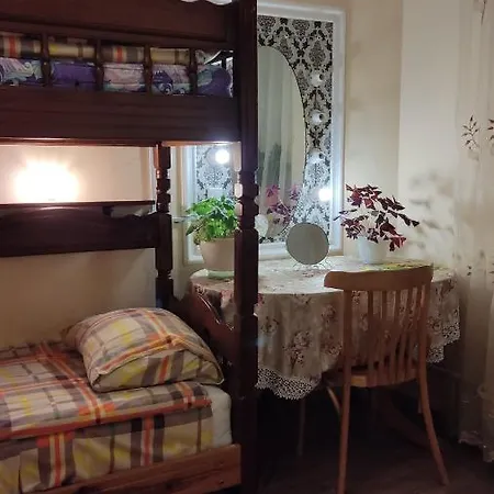 Хостел Жуковского 5 - Вокзал Hostel *